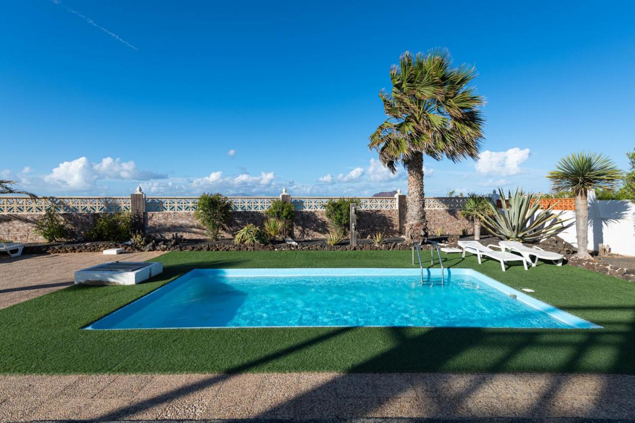 Homeforguest Apartment With Pool And Terrace 1 Min From The Beach Corralejo Exterior foto